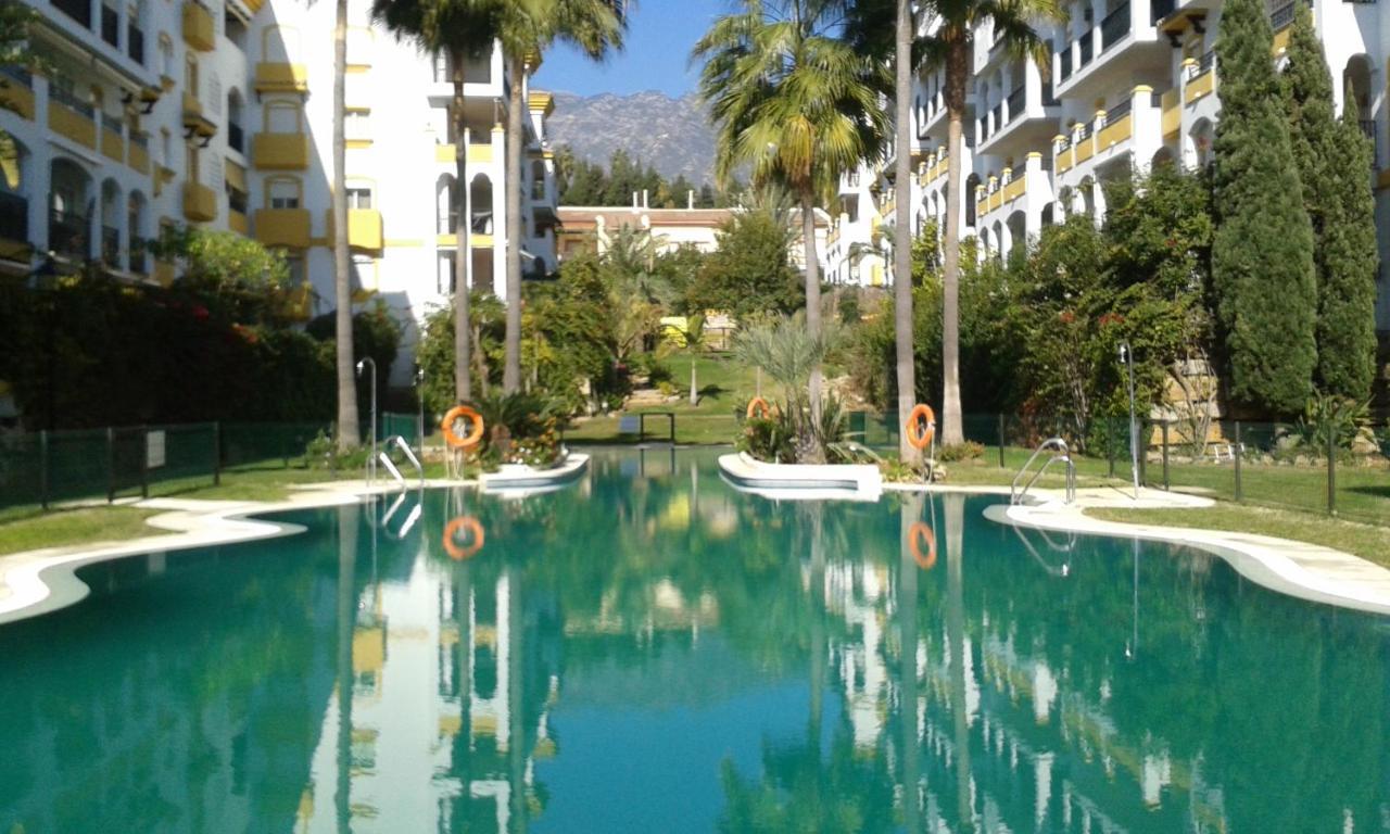 Marbella Nagueeles Exterior photo